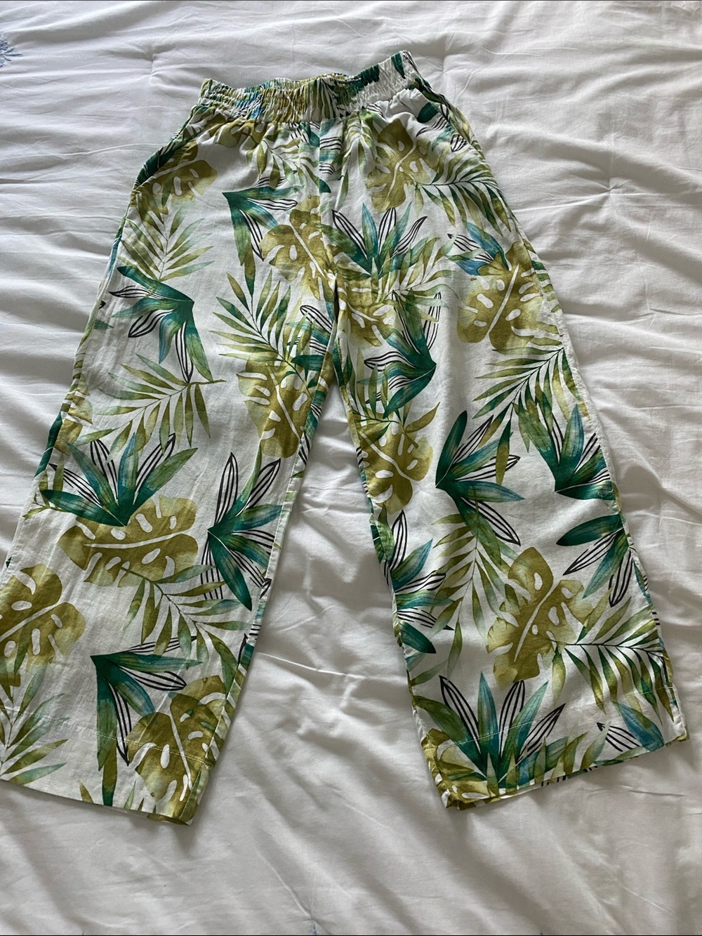 Relaxed Fit Green Leaf Print Men’s Pants